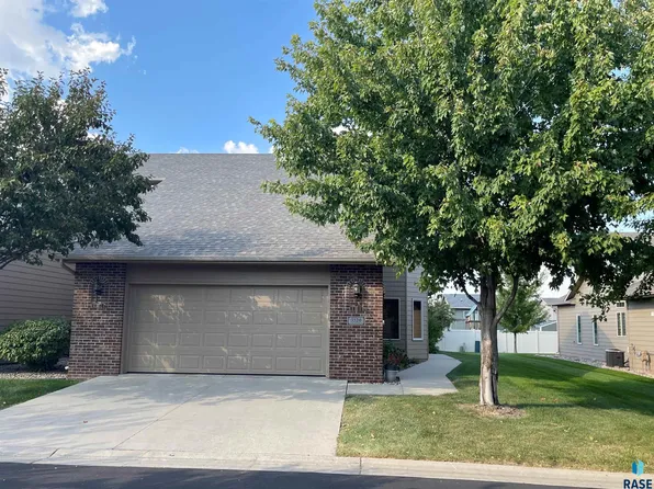 3520 W 91st Pl, Sioux Falls, SD 57108