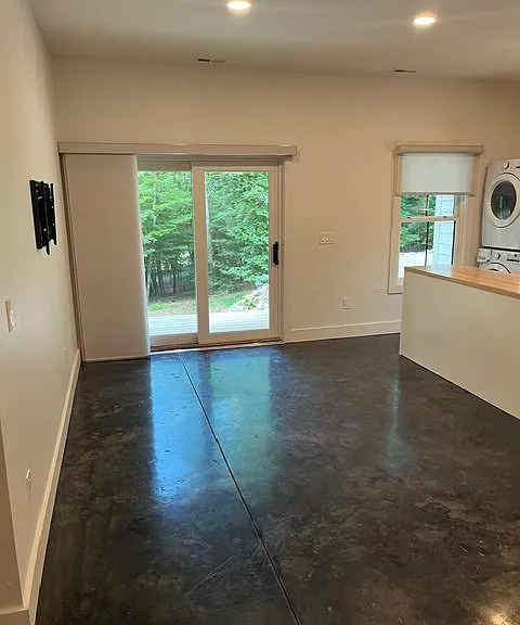 3767 Laurel Park Hwy #B — Photo 6
