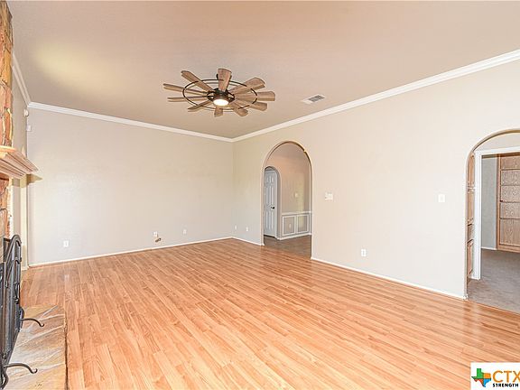 4th image of 2501 Lindsey Dr