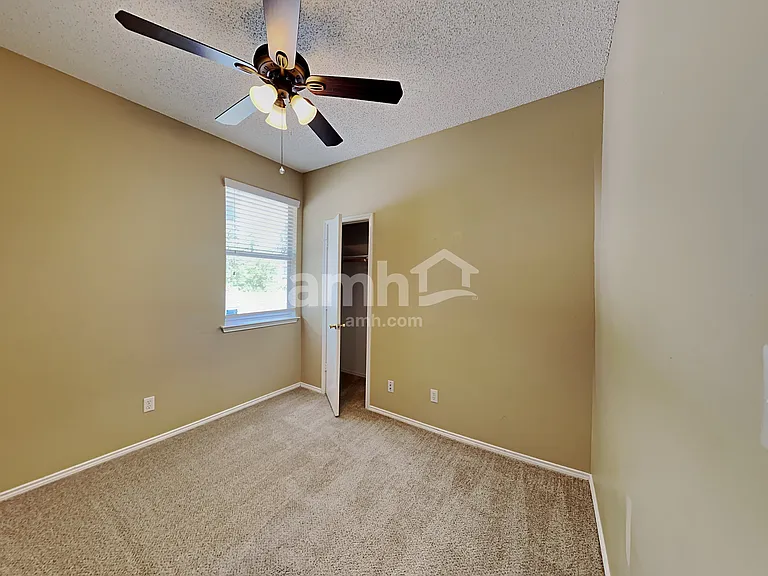 3904 Parkhaven Dr — Photo 15
