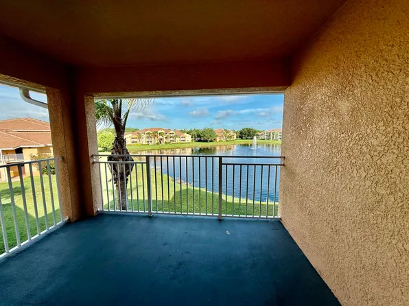271 SW Palm Dr APT 304, Port Saint Lucie, FL 34986