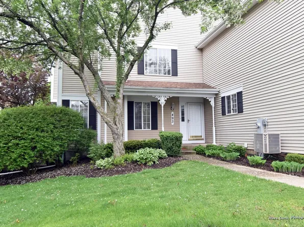 493 Sandhurst Ln, South Elgin, IL 60177