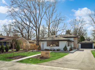 1234 Sherwood Rd, Glenview, IL 60025
