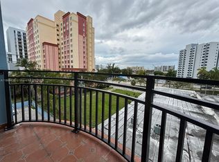501 SW 1st St APT 506, Miami, FL 33130