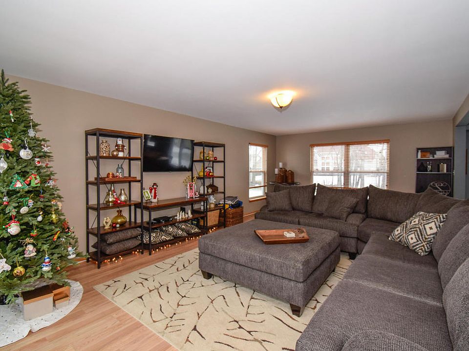 1st image of 482 E Jordan Ln
