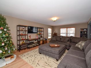 482 E Jordan Ln, Oak Creek, WI 53154