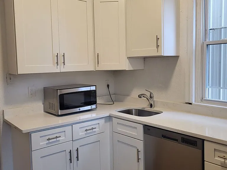 356 Ophelia St — Photo 3