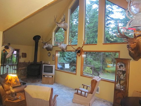 4th image of 16920 Mountain Side Dr E
