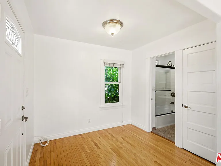 4427 Finley Ave — Photo 7