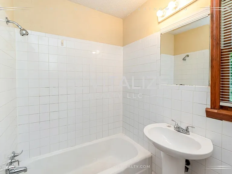 1815 Ogburn Avenue (Duplex) — Photo 17