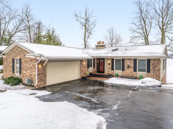 341 Bayview Ln, Plainwell, MI 49080