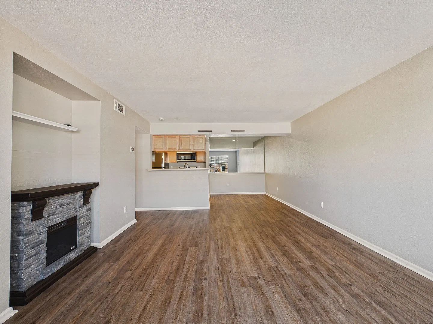 Come see this gorgeous apartment in the Denver Tech Center! — Photo 2