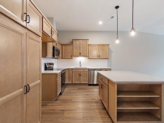 2nd image of 4716 Bentwood Hills Dr #6-303