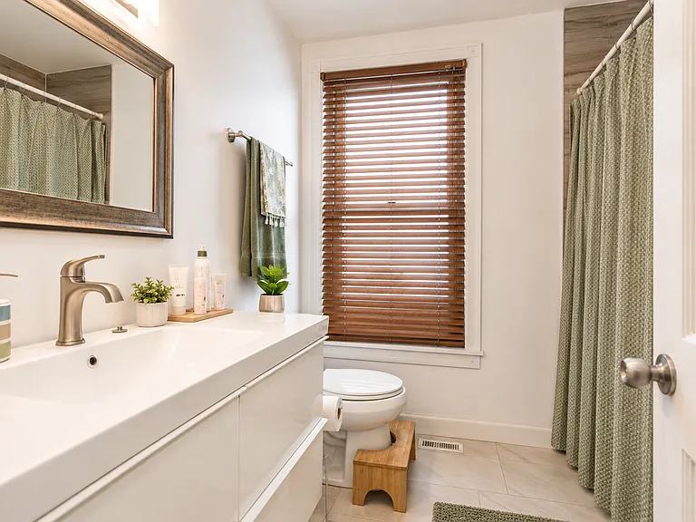 29 Nicoll St #1 — Photo 11