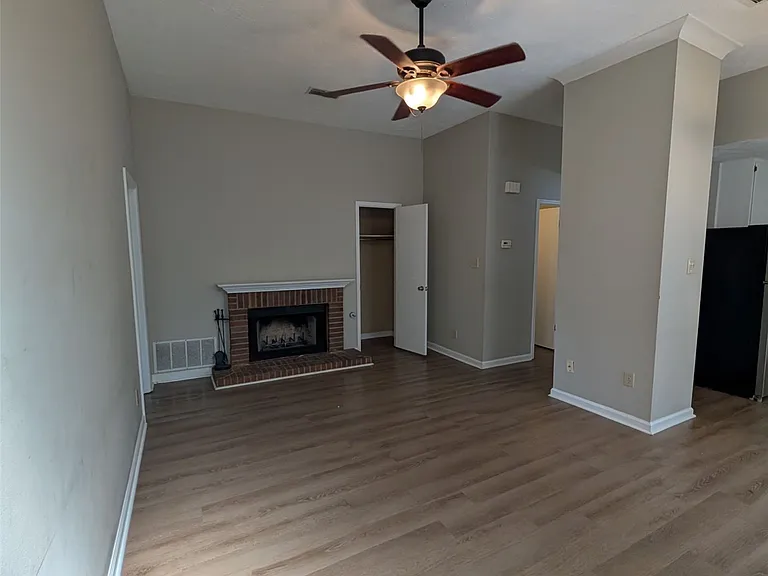 465 Durden Rd — Photo 12