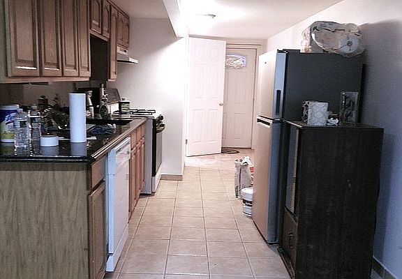 3rd image of 28-33 56th Pl #1D