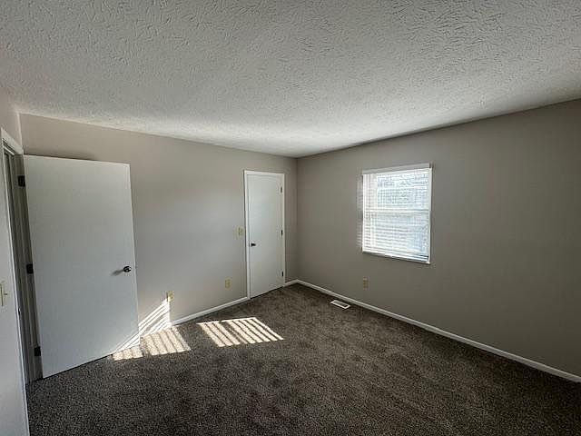 1st image of 930 Worthington Woods Blvd