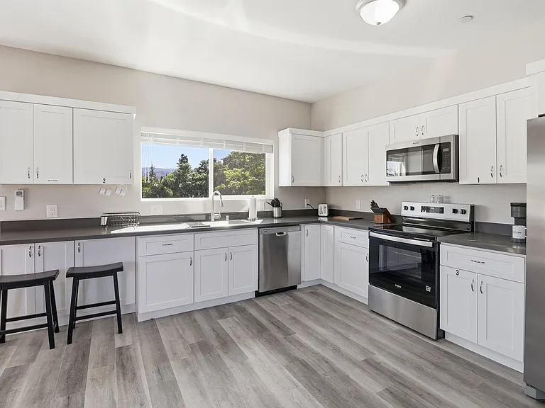 160 Harrison Ave #E1 — Photo 10