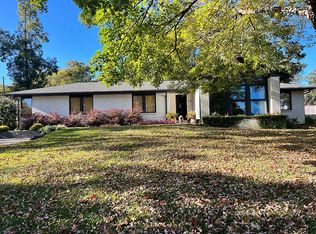 1924 Southwood Rd, Vestavia Hills, AL 35216