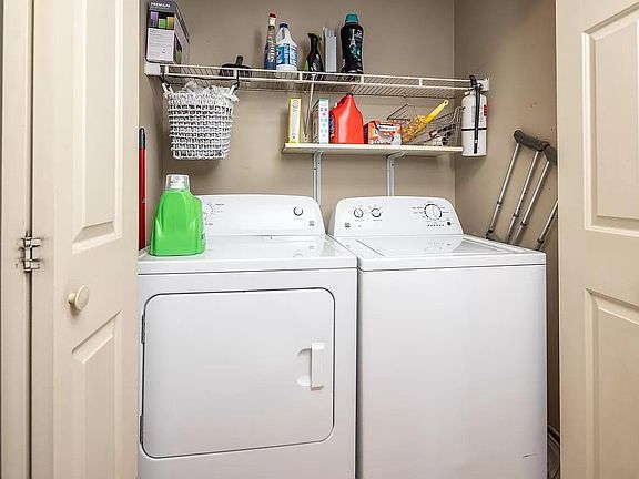 5th image of 2261 Angel Crest Cir