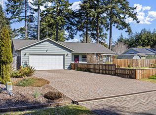 1155 12th Ct SE, Bandon, OR 97411