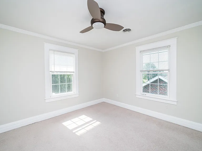 310 Sussex St — Photo 41