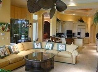 7445 Treeline Dr, Naples, FL 34119