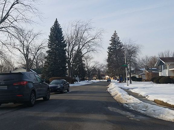 4th image of 15443 Woodlawn East Ave