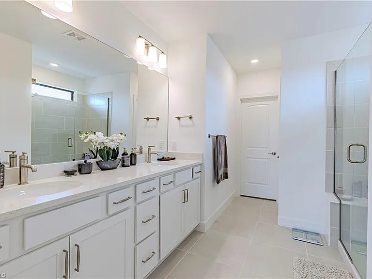 1854 Mesa Ln — Photo 14