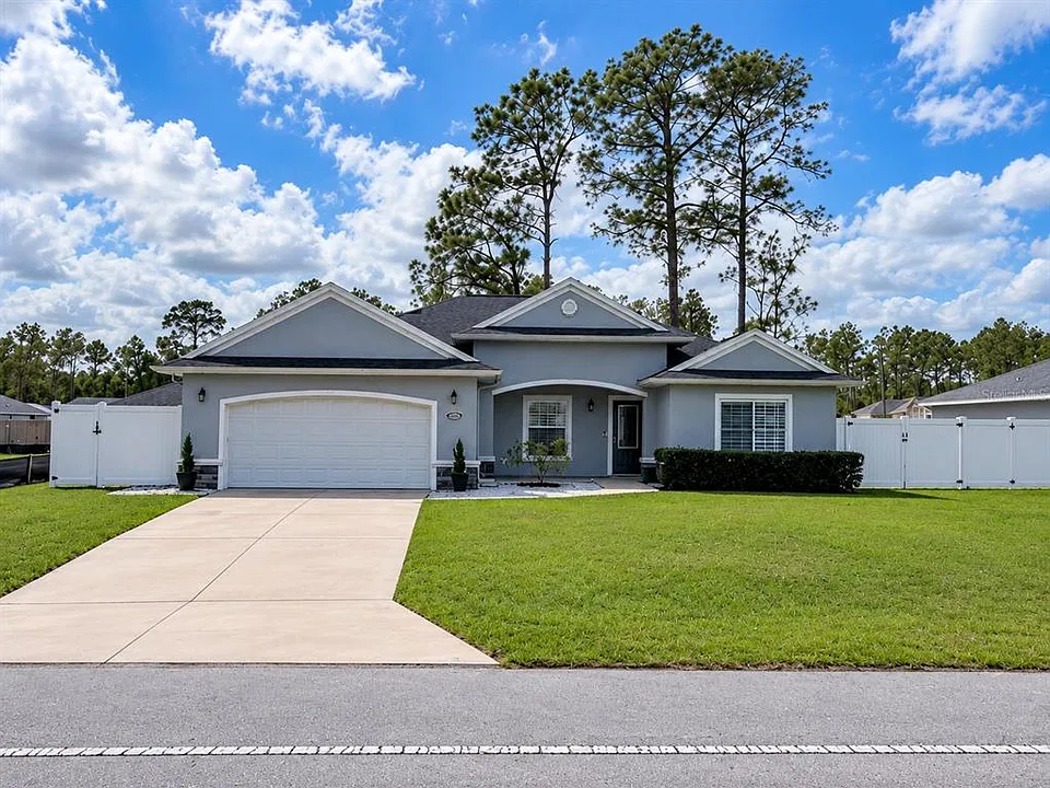 696 Marion Oaks Trl