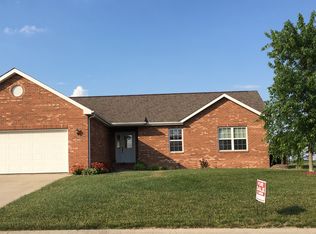393 E Brook Dr, Aviston, IL 62216
