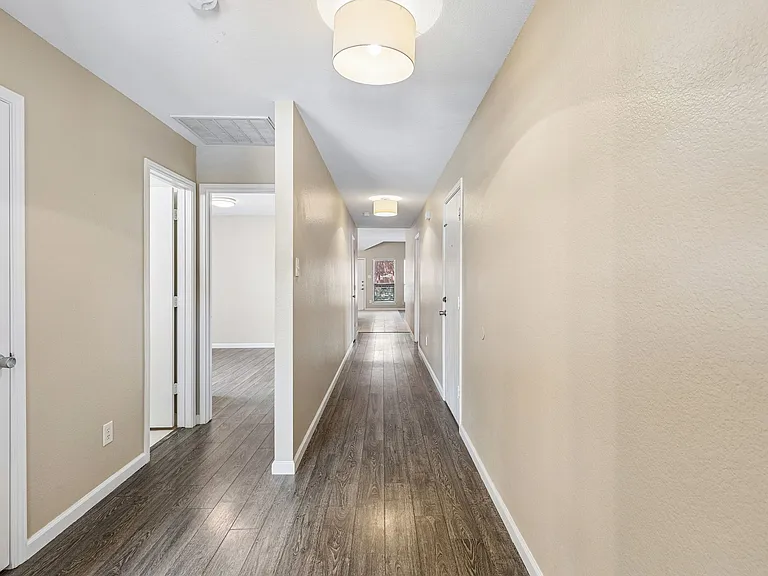 1001 Margaret Dr — Photo 18