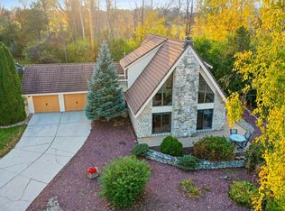 825 S Ridgeway Dr, Sturgeon Bay, WI 54235