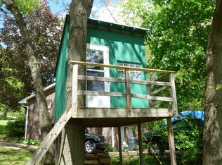 140 N Jamestown Rd, Coraopolis, PA 15108