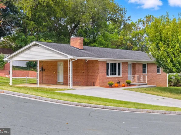 12 Morain St, Front Royal, VA 22630