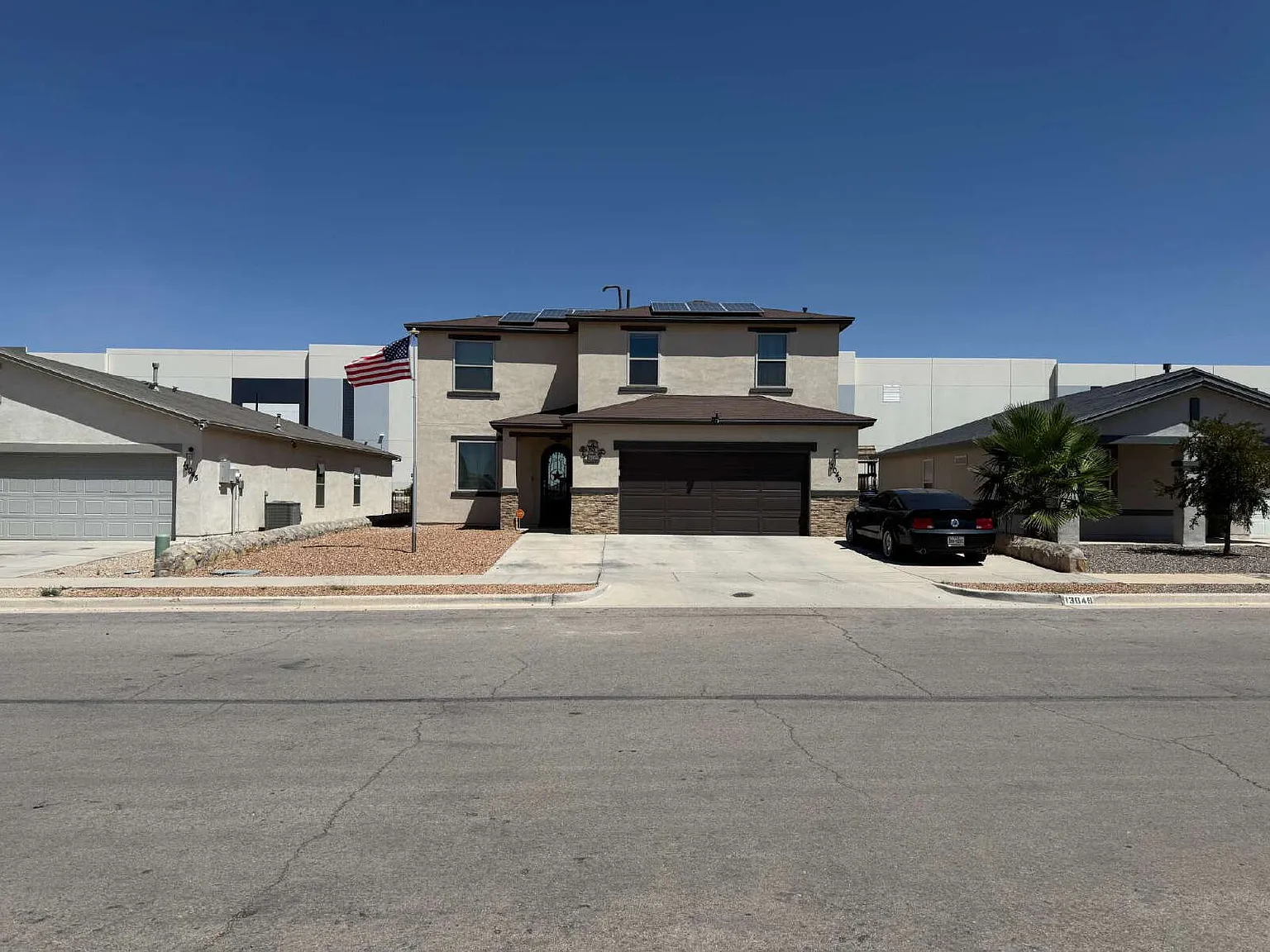 4 bed, 2.5 bath, 2074 sqft, $1,950 — Photo 1