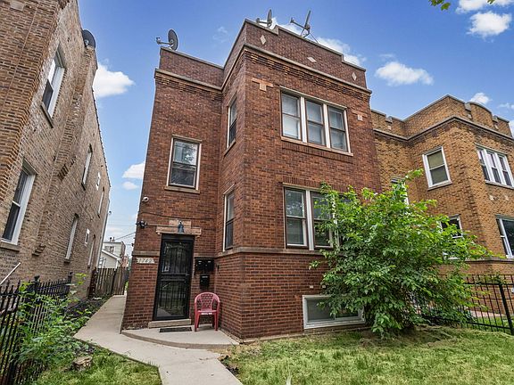 2nd image of 1742 N Mayfield Ave #1