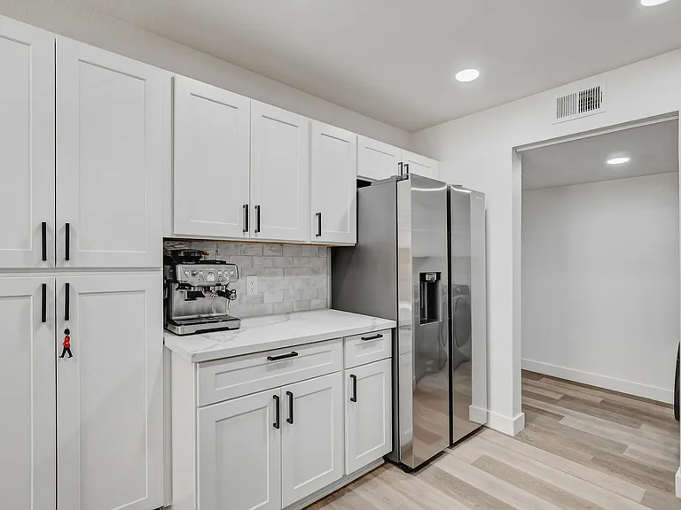 7987 Dorinda Ave — Photo 17