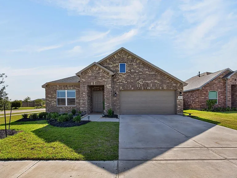 19519 Perissa Terrace Dr — Photo 1