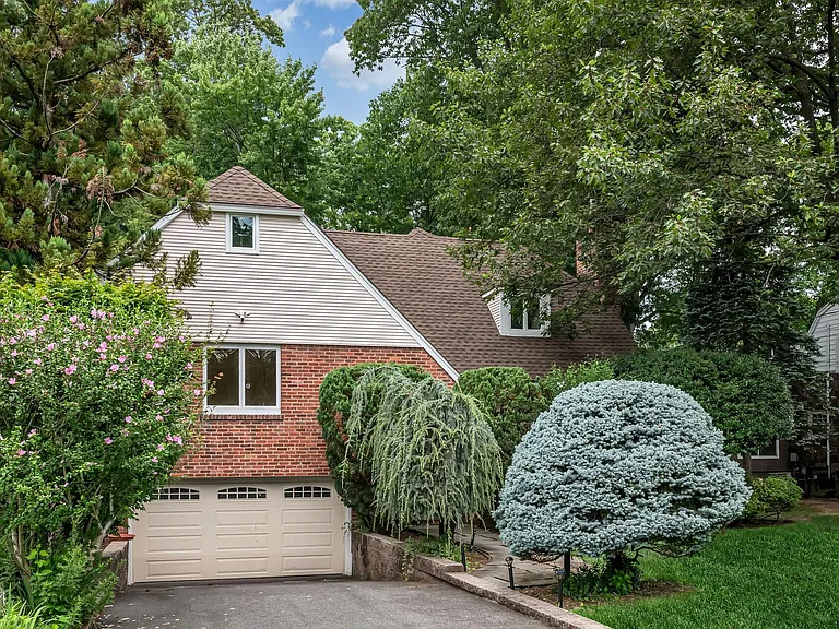 384 Owen Ave — Photo 40