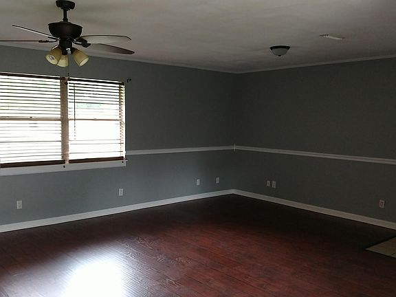 New paint throughout.