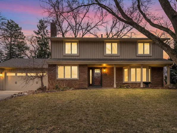 6068 Olinger Cir, Edina, MN 55436