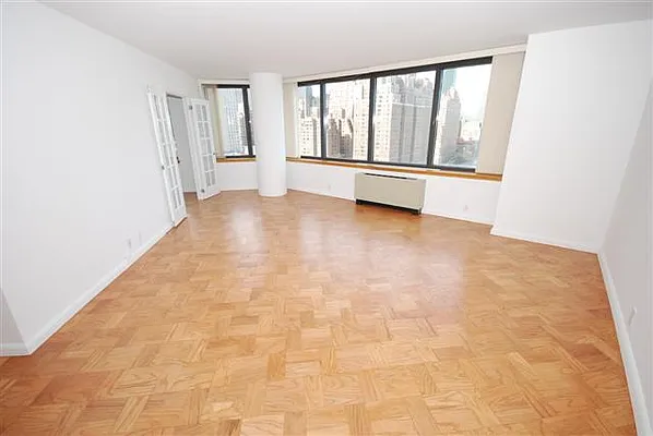 Rented by Luxury Habitat | media 22