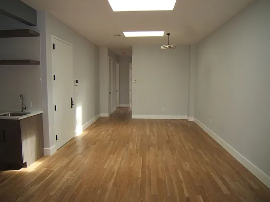 Rented by Joel Weisz, LREB | media 38