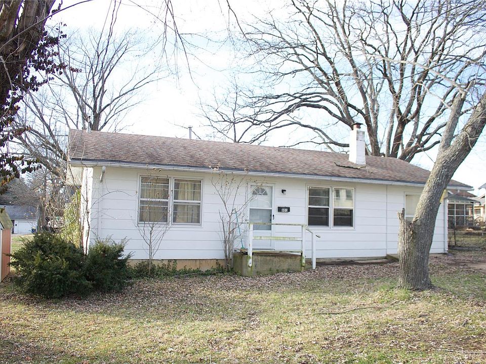 1st image of 803 N Oak St