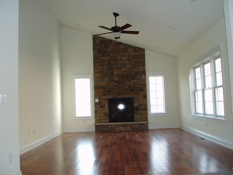 3rd image of 5975 JOHNSTON Road