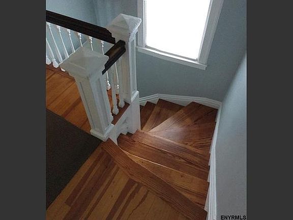 5th image of 30 Belle Ave #1