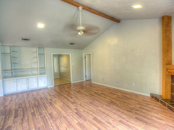 5th image of 1303 Austin Ave