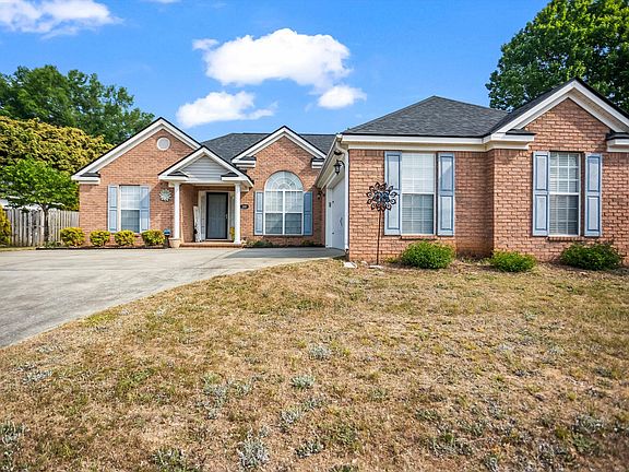 4th image of 110 Ilex Ln