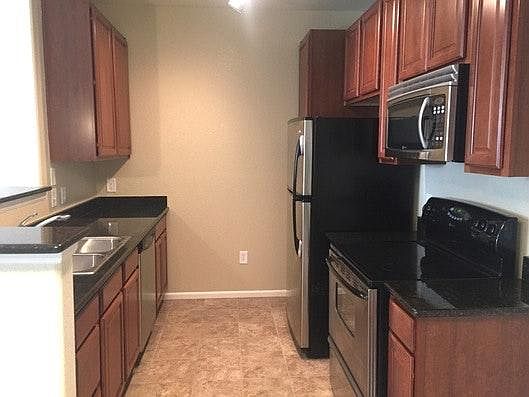 Gorgeous kitchen with SS appliances